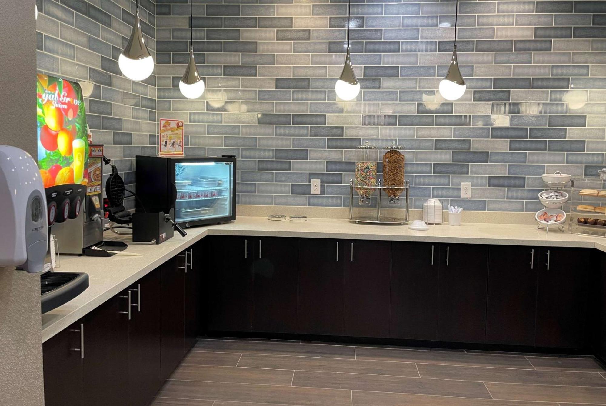 La Quinta Inn & Suites By Wyndham Sulphur Lake Charles Экстерьер фото